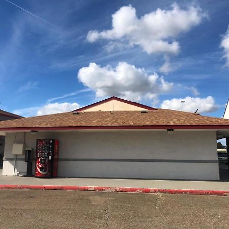 Executive Inn & Suites Beaumont Bagian luar foto