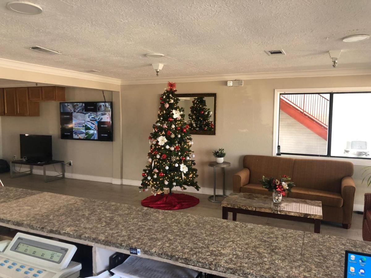 Executive Inn & Suites Beaumont Bagian luar foto